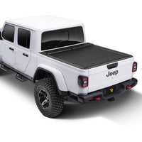 - כיסוי מיטה נגלל Roll-N-Lock M-Series לרכב Jeep Gladiator 2020 עם מיטה באורך 5 פיט.